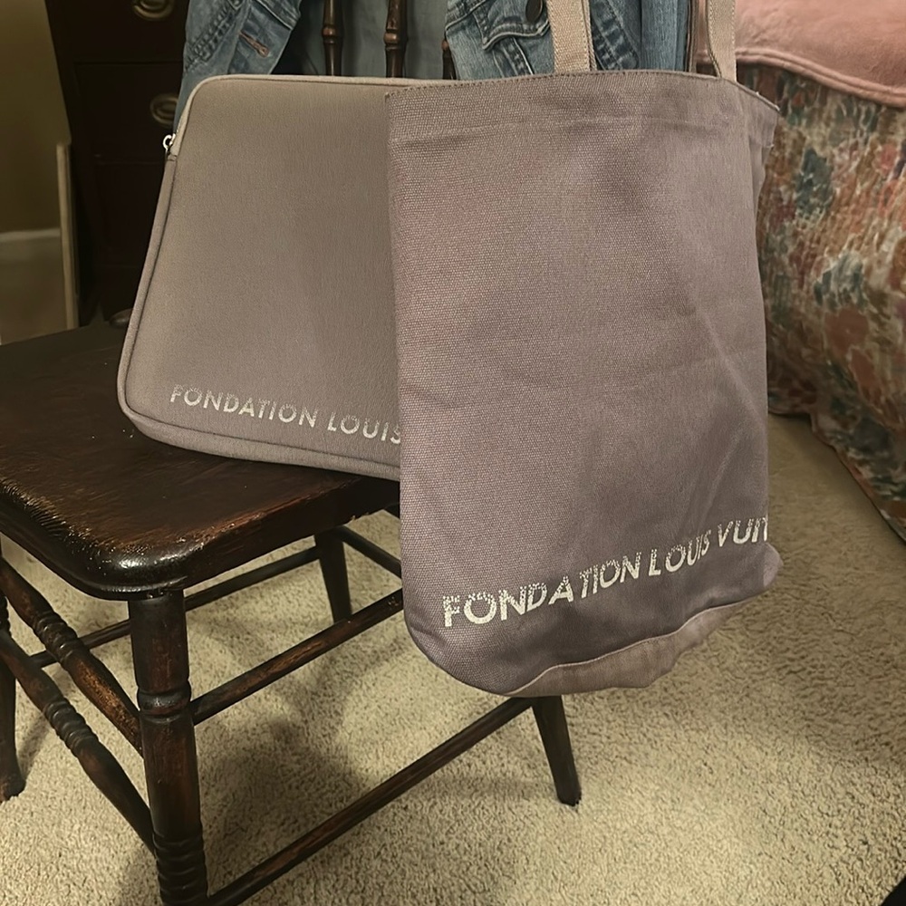 Fondation Louis Vuitton Gray Tote and Pouch Duo